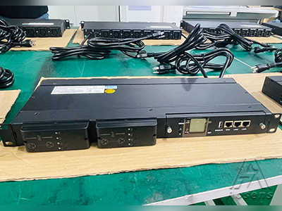 APN系列 智能遠程監控網絡PDU  AS-APN3-2C8X2J15G15U